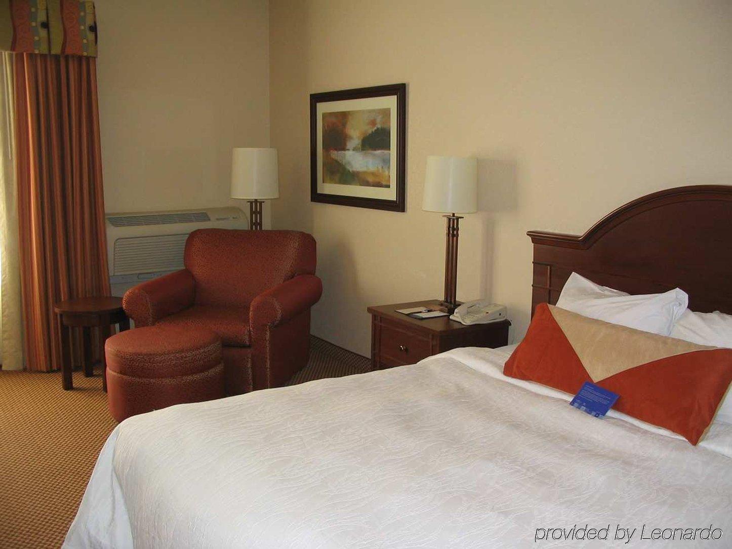Hilton Garden Inn Wisconsin Dells Lake Delton Værelse billede